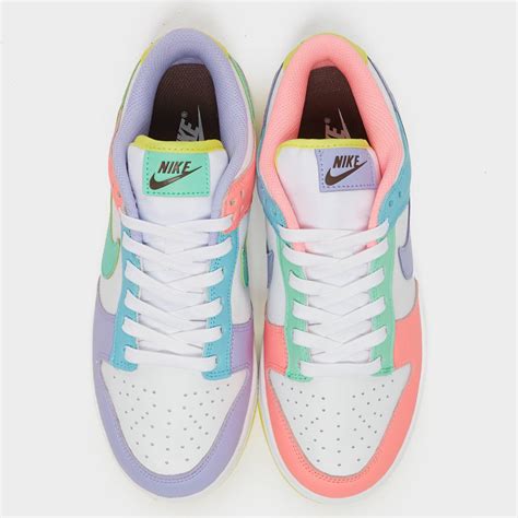 nike dunk low se women's